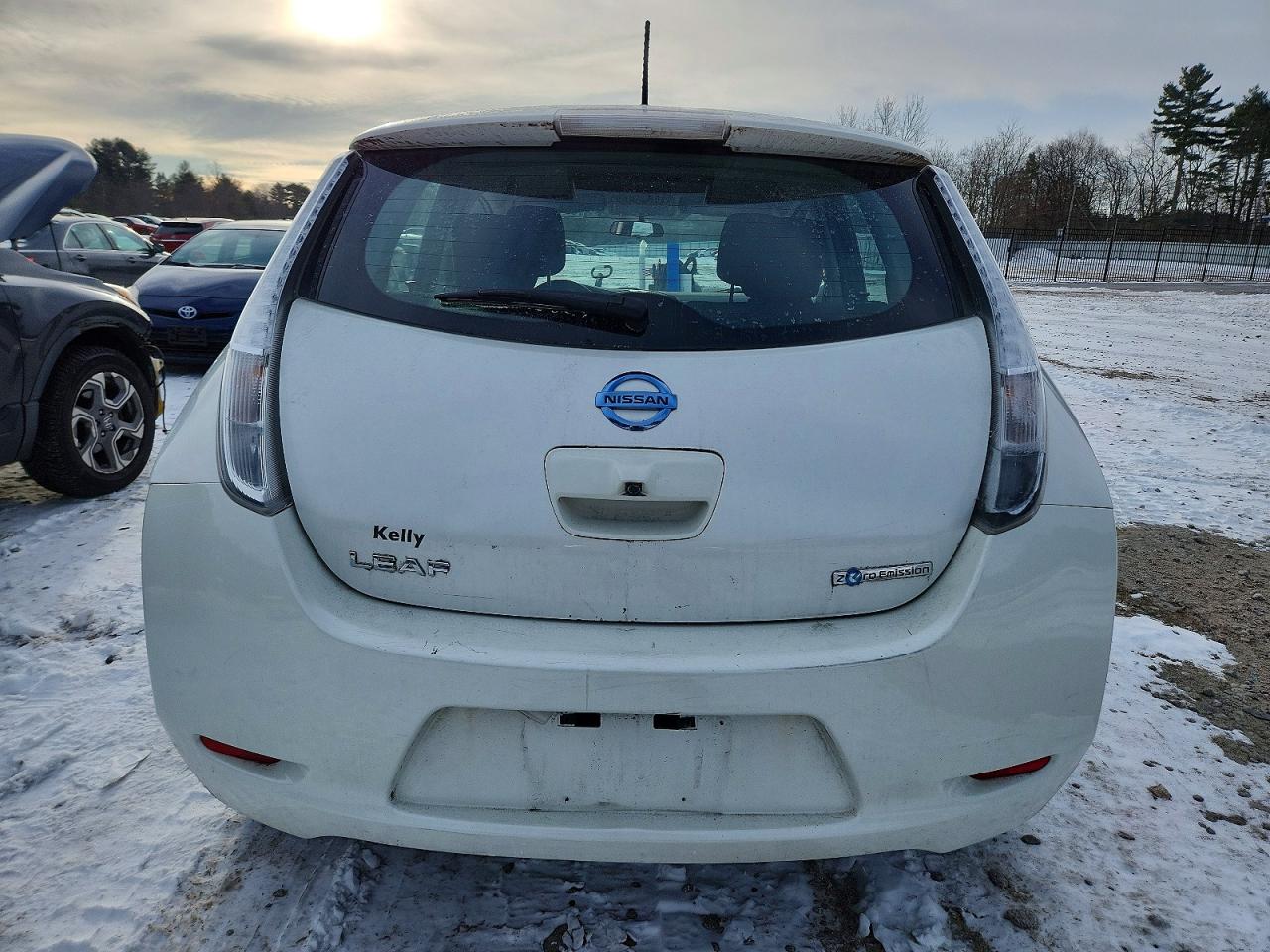2015 NISSAN LEAF photo 6