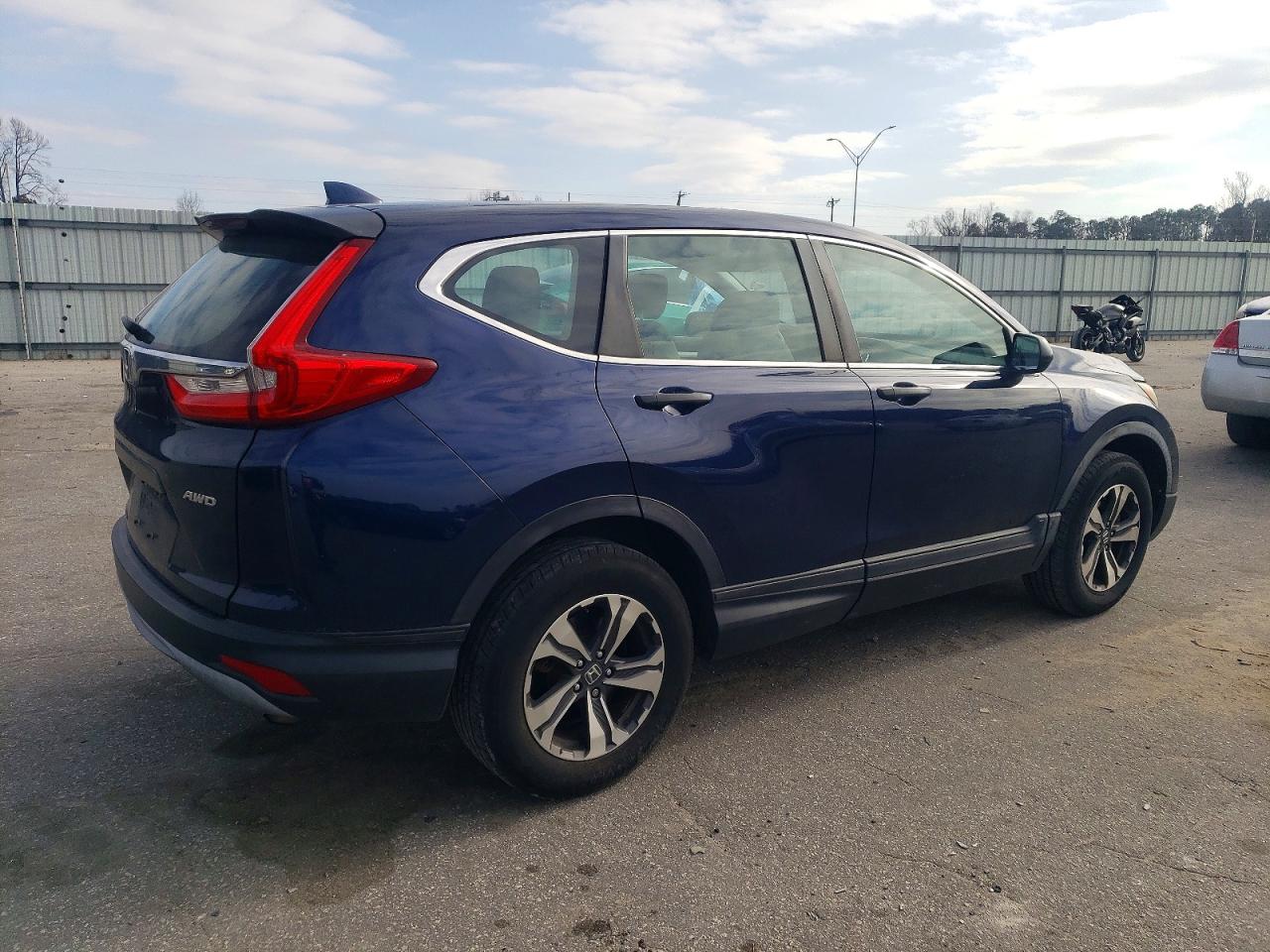 2018 HONDA CR-V LX photo 3