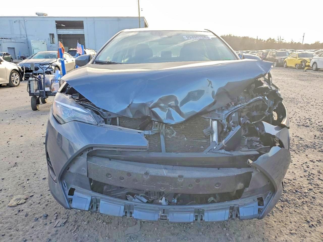 2017 TOYOTA COROLLA L photo 5