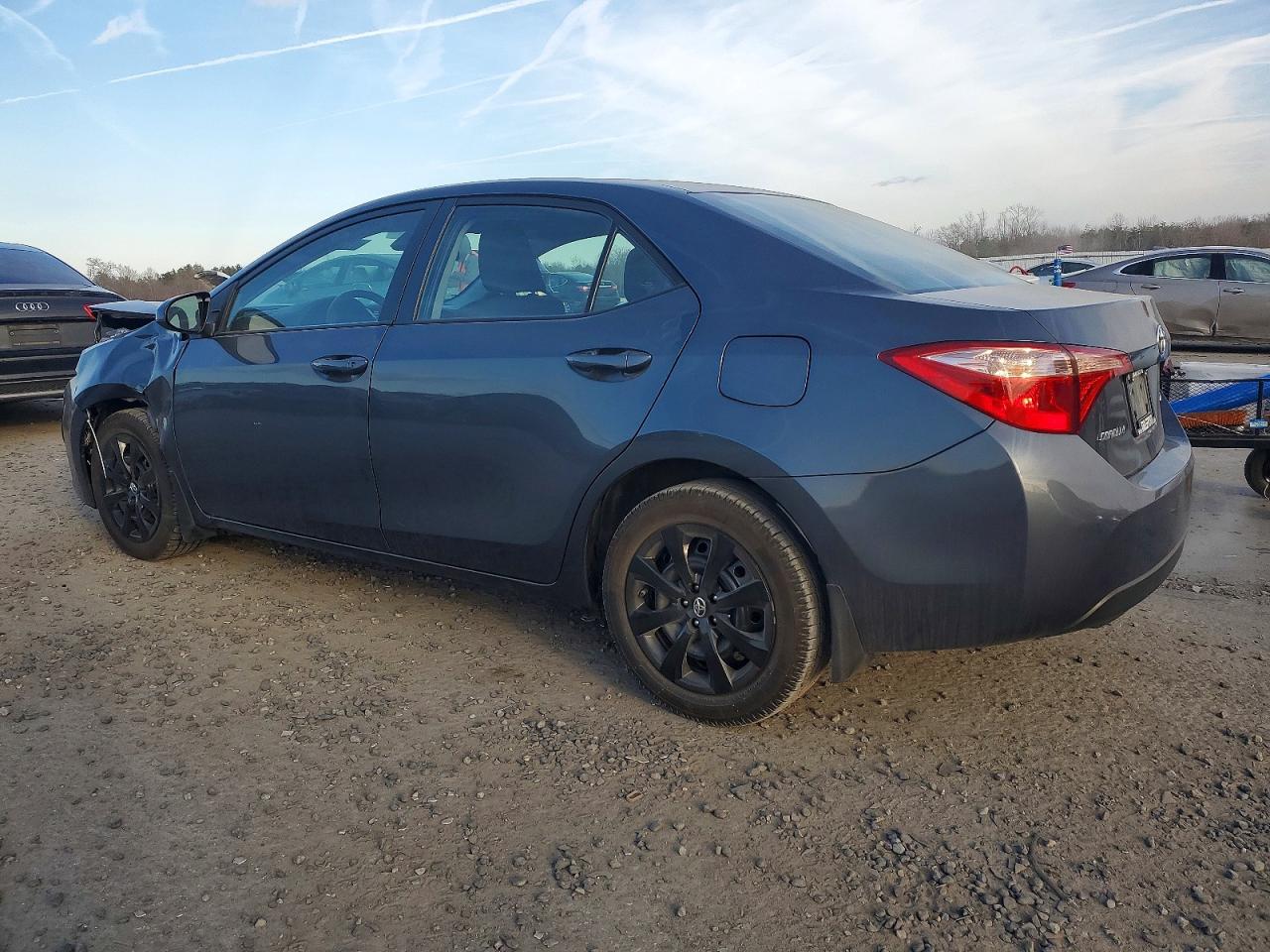 2017 TOYOTA COROLLA L photo 2