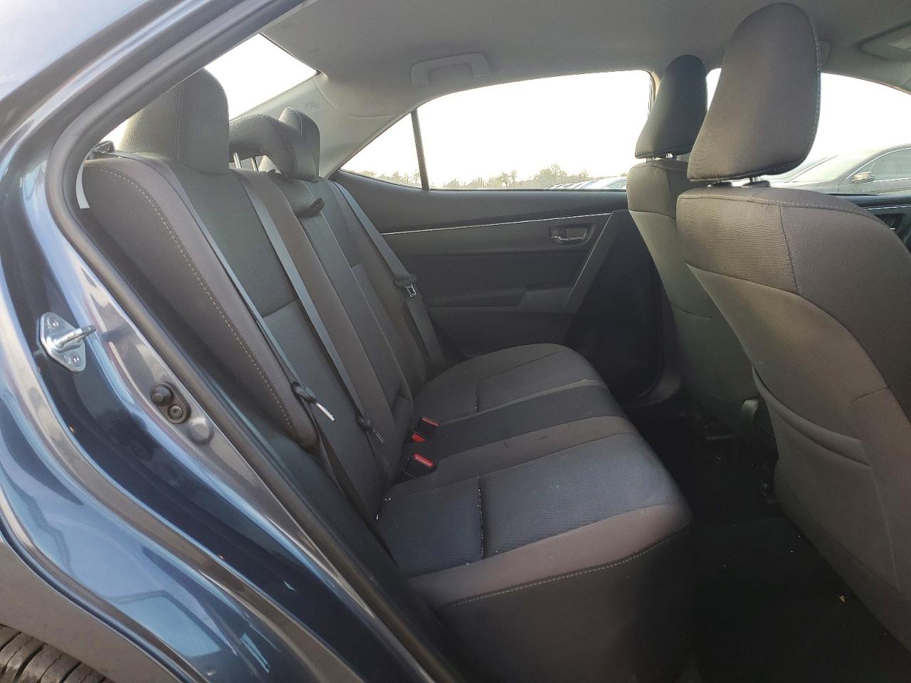 2017 TOYOTA COROLLA L photo 10