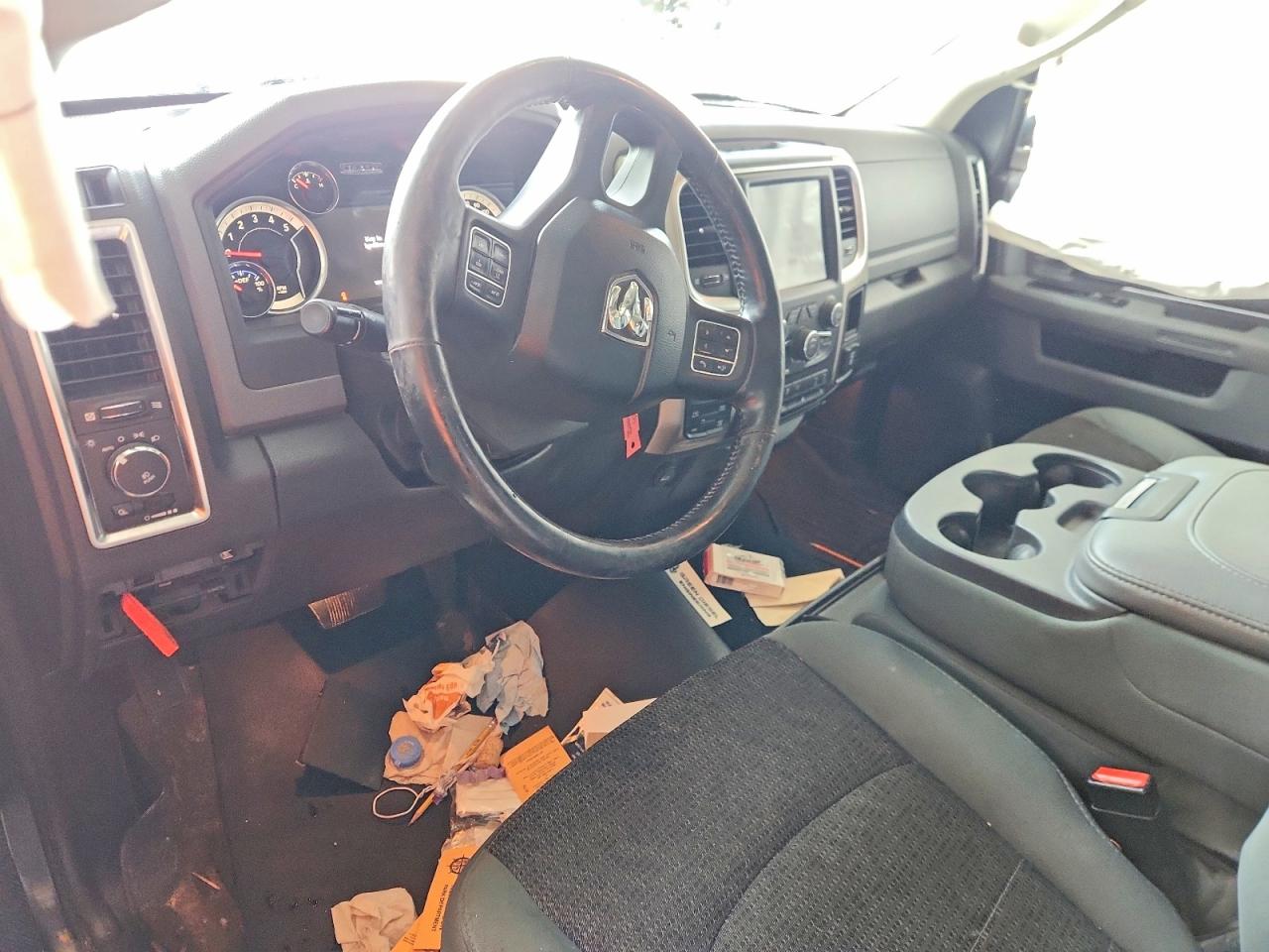 2014 RAM 1500 SLT photo 8