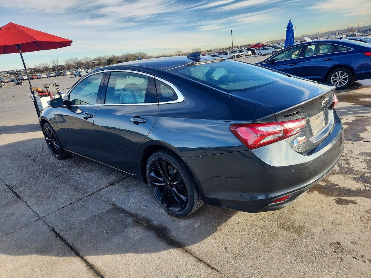 2021 CHEVROLET MALIBU LT photo 2
