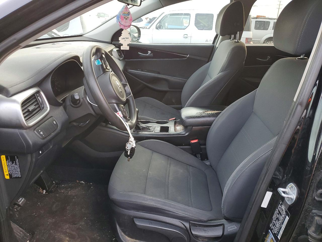 2017 KIA SORENTO LX photo 7