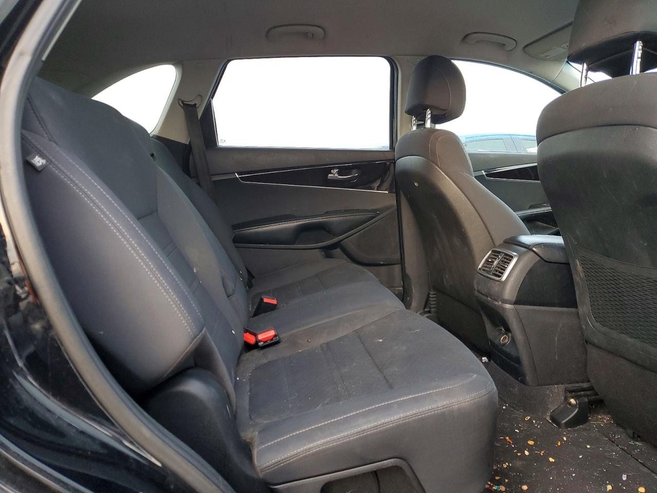 2017 KIA SORENTO LX photo 10