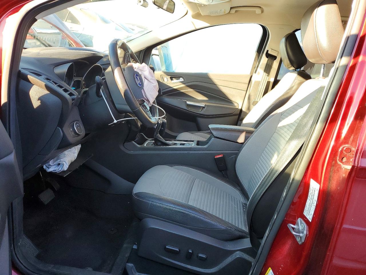 2019 FORD ESCAPE SE photo 13