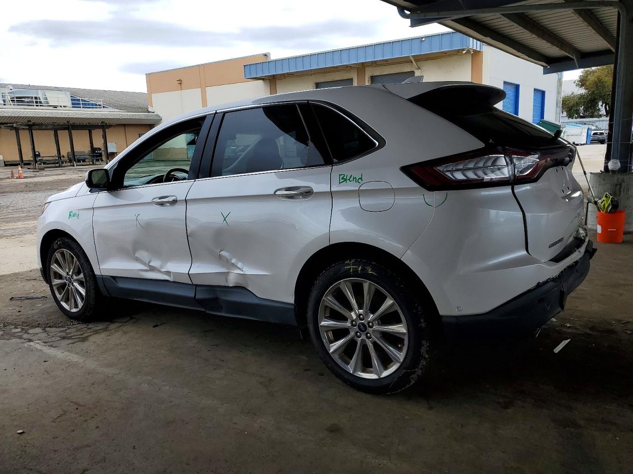 2017 FORD EDGE TITANIUM photo 2