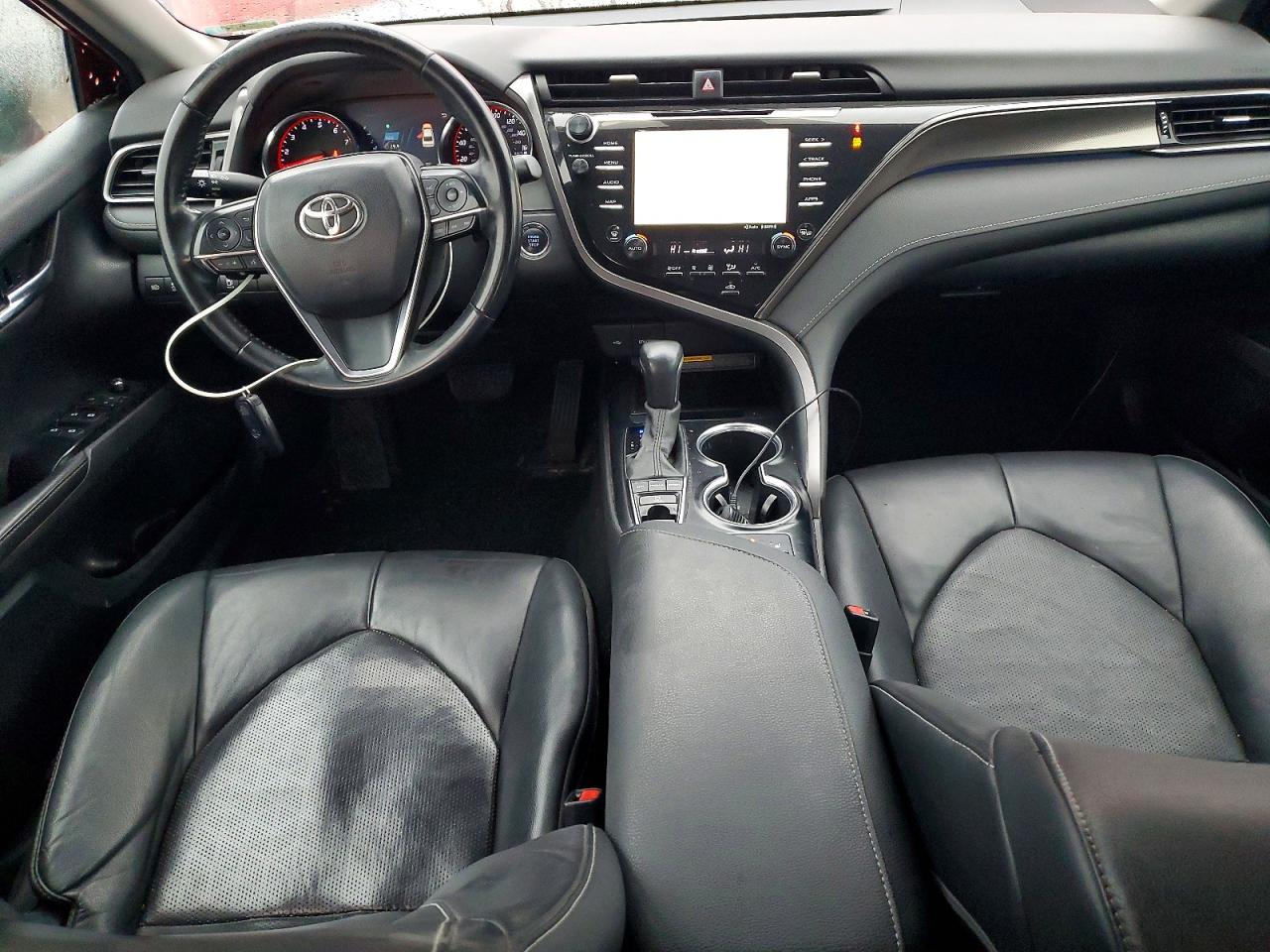 2020 TOYOTA CAMRY XSE photo 8