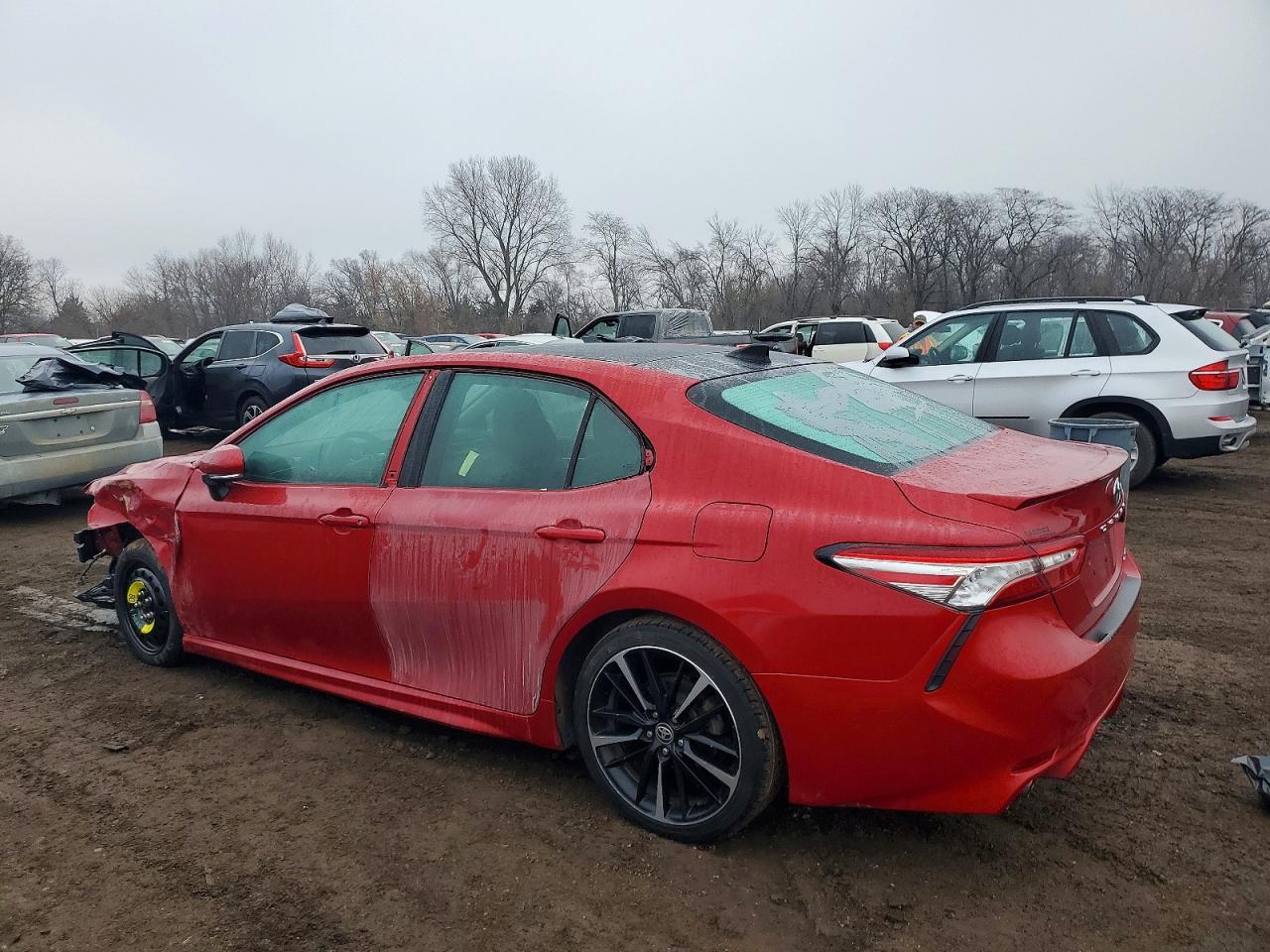 2020 TOYOTA CAMRY XSE photo 2