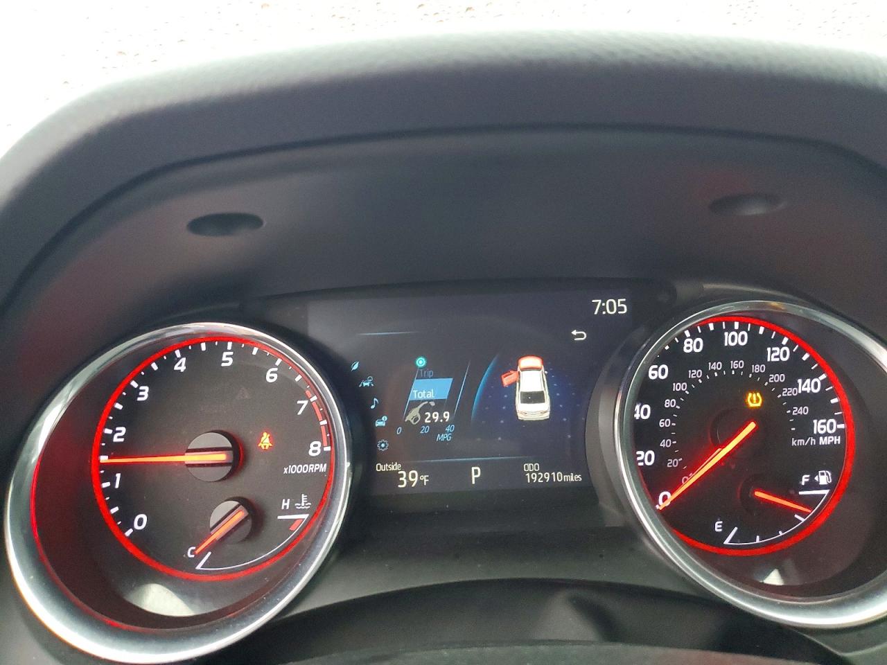 2020 TOYOTA CAMRY XSE photo 9