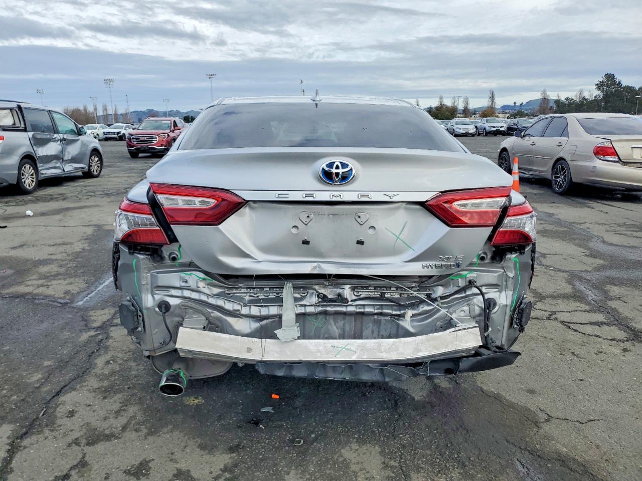 2019 TOYOTA CAMRY HYBRID photo 6