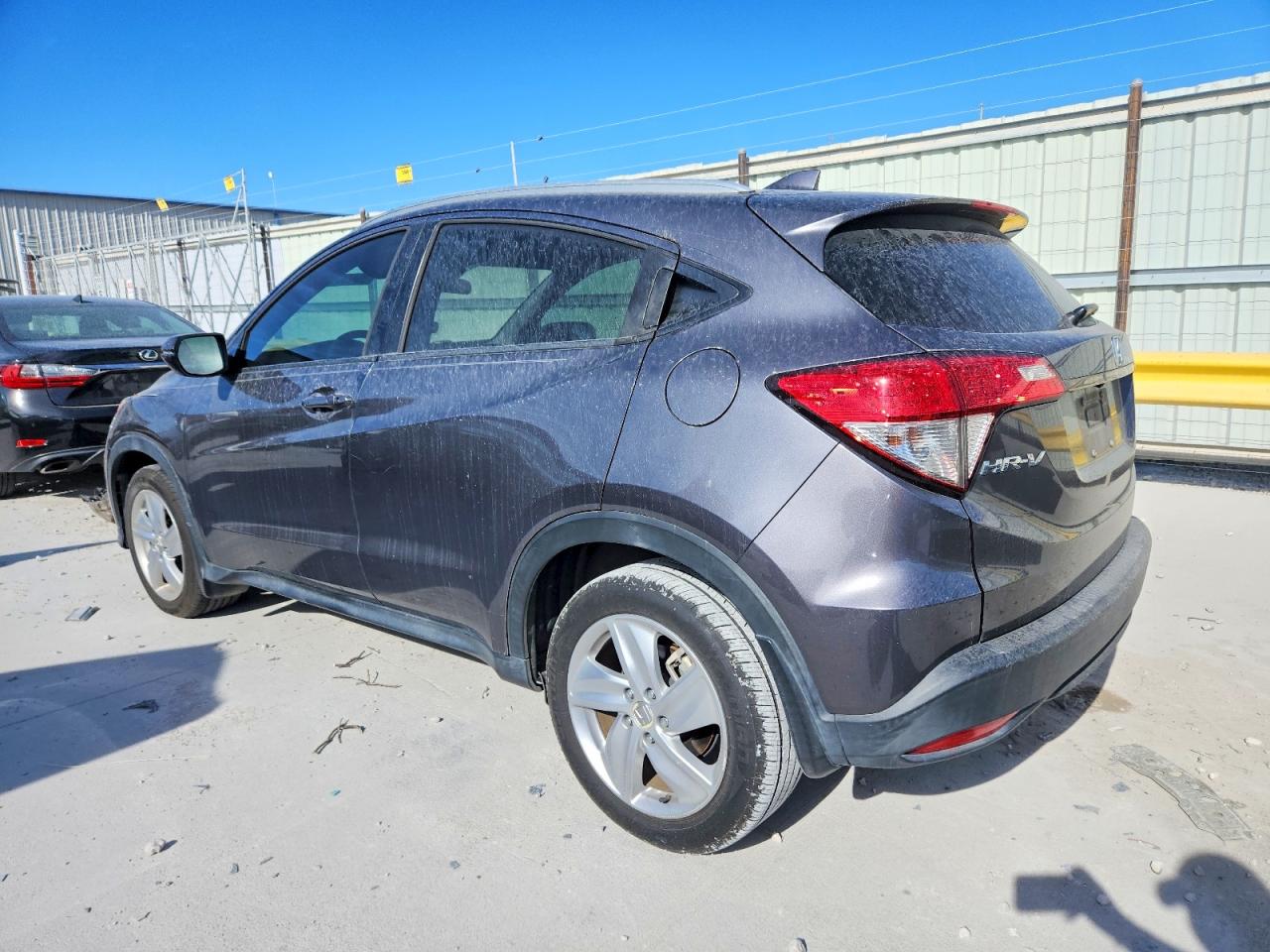 2019 HONDA HR-V EX photo 2