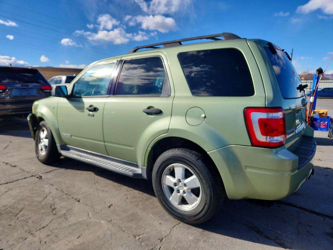 2008 FORD ESCAPE XLT photo 2