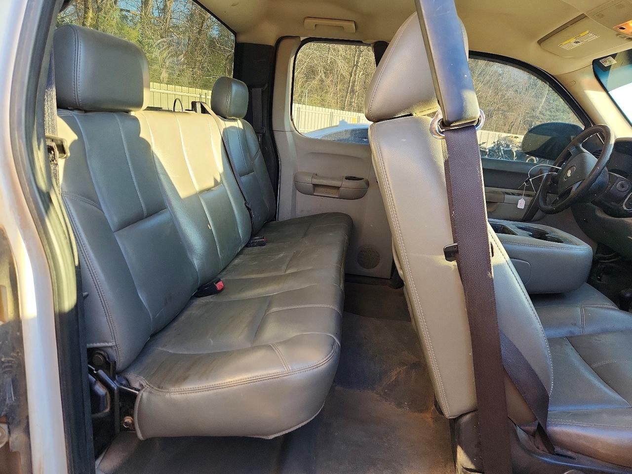2010 CHEVROLET SILVERADO K1500 photo 19