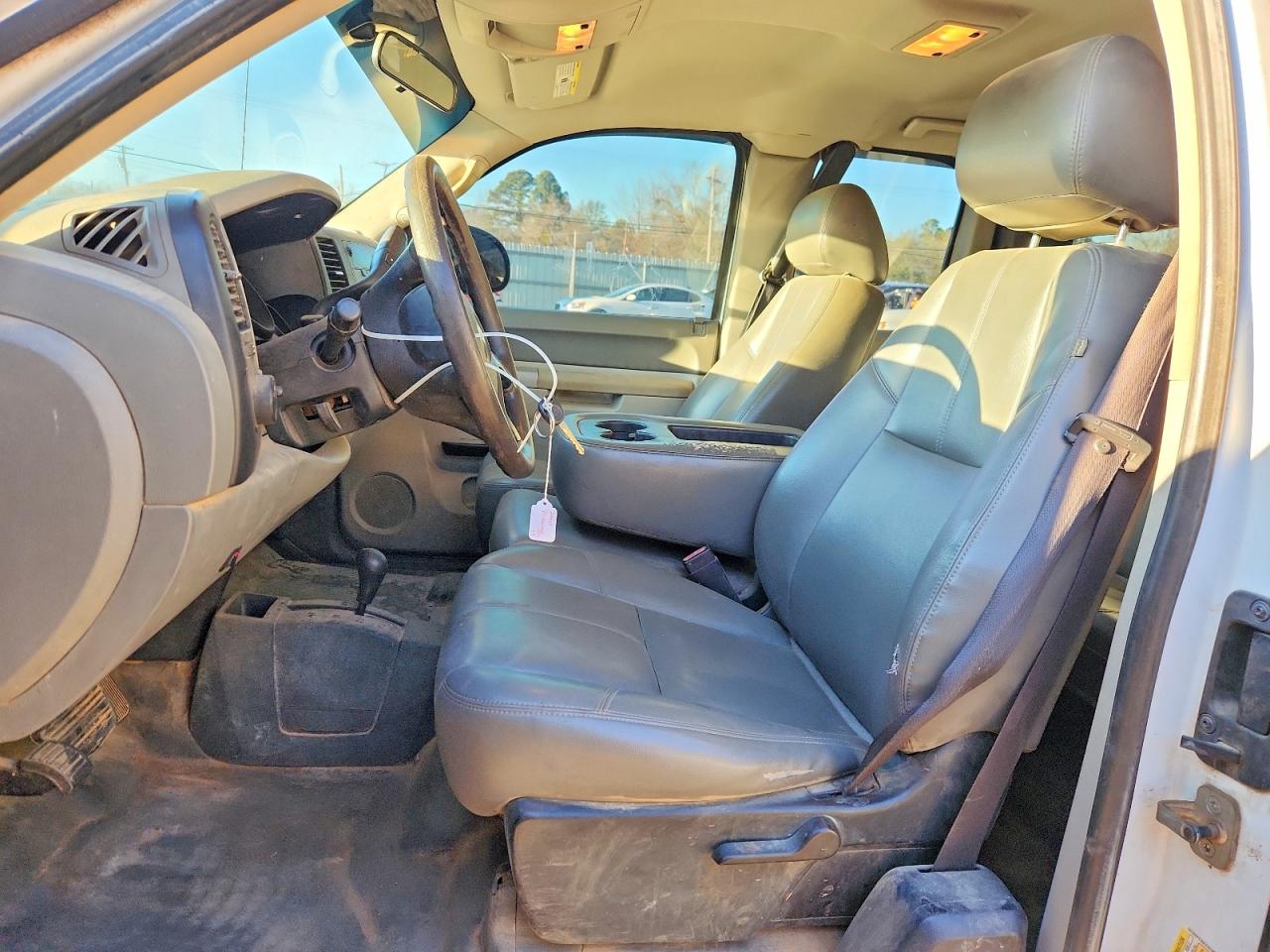 2010 CHEVROLET SILVERADO K1500 photo 13