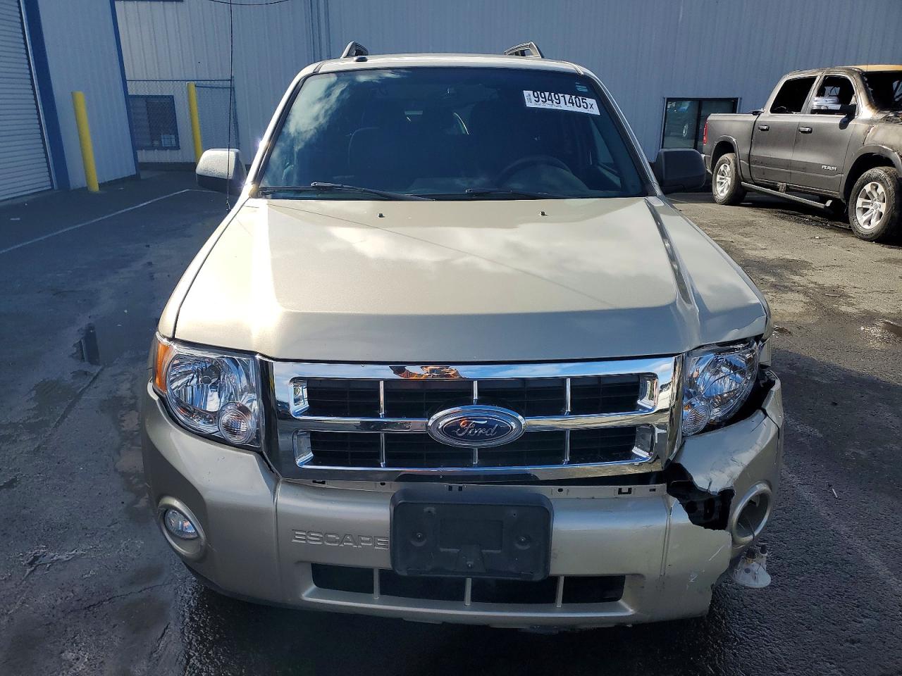 2010 FORD ESCAPE XLT photo 5