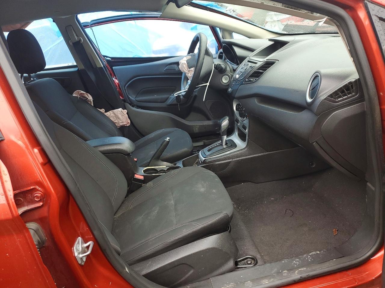 2018 FORD FIESTA SE photo 7