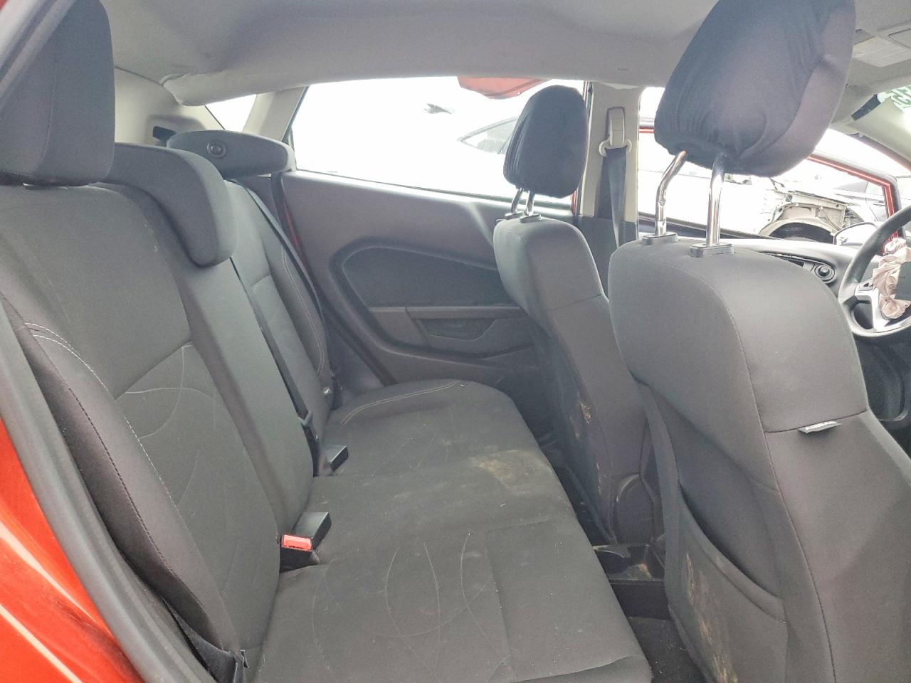 2018 FORD FIESTA SE photo 10