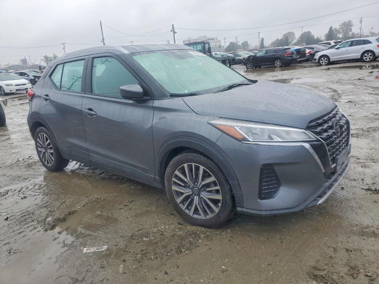 2021 NISSAN KICKS SV photo 4