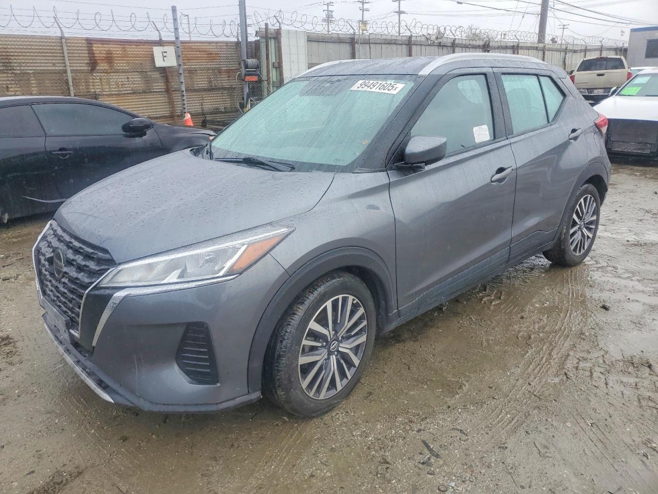 2021 NISSAN KICKS