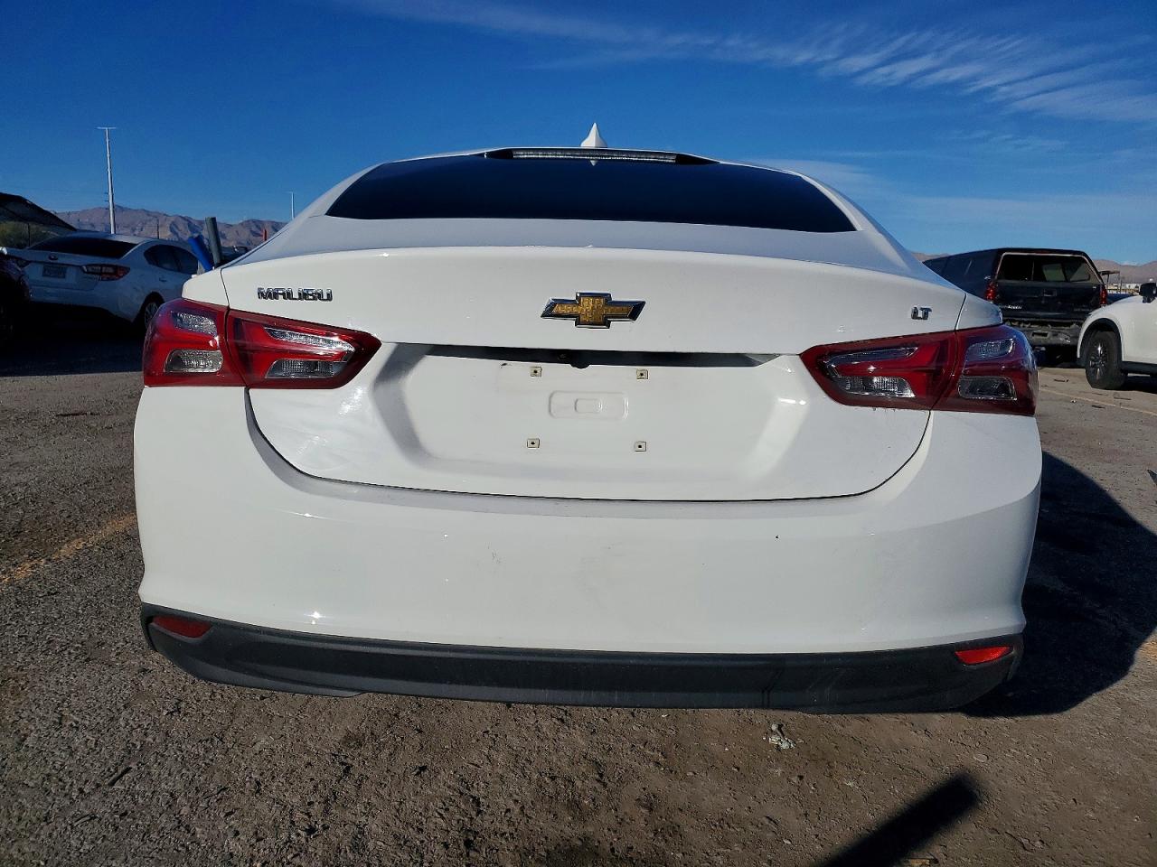 2022 CHEVROLET MALIBU LT photo 6