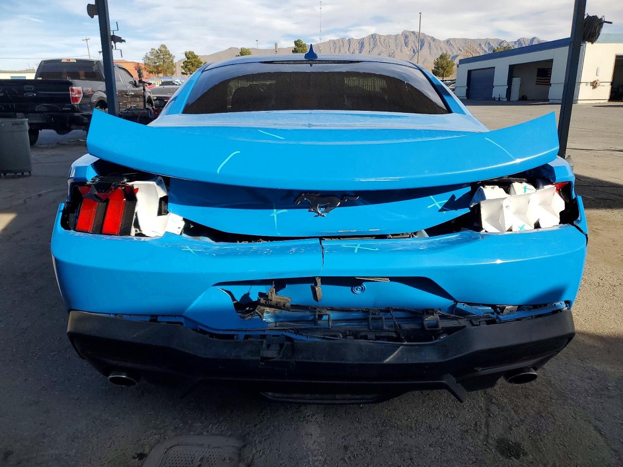 2024 FORD MUSTANG photo 16