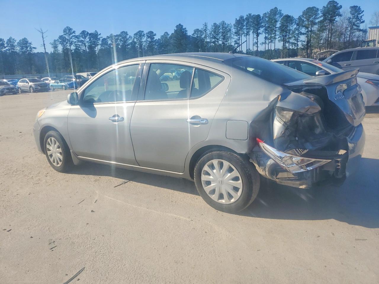 2014 NISSAN VERSA S photo 2