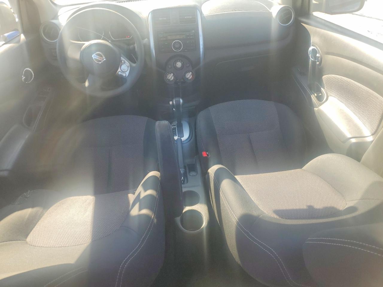2014 NISSAN VERSA S photo 8