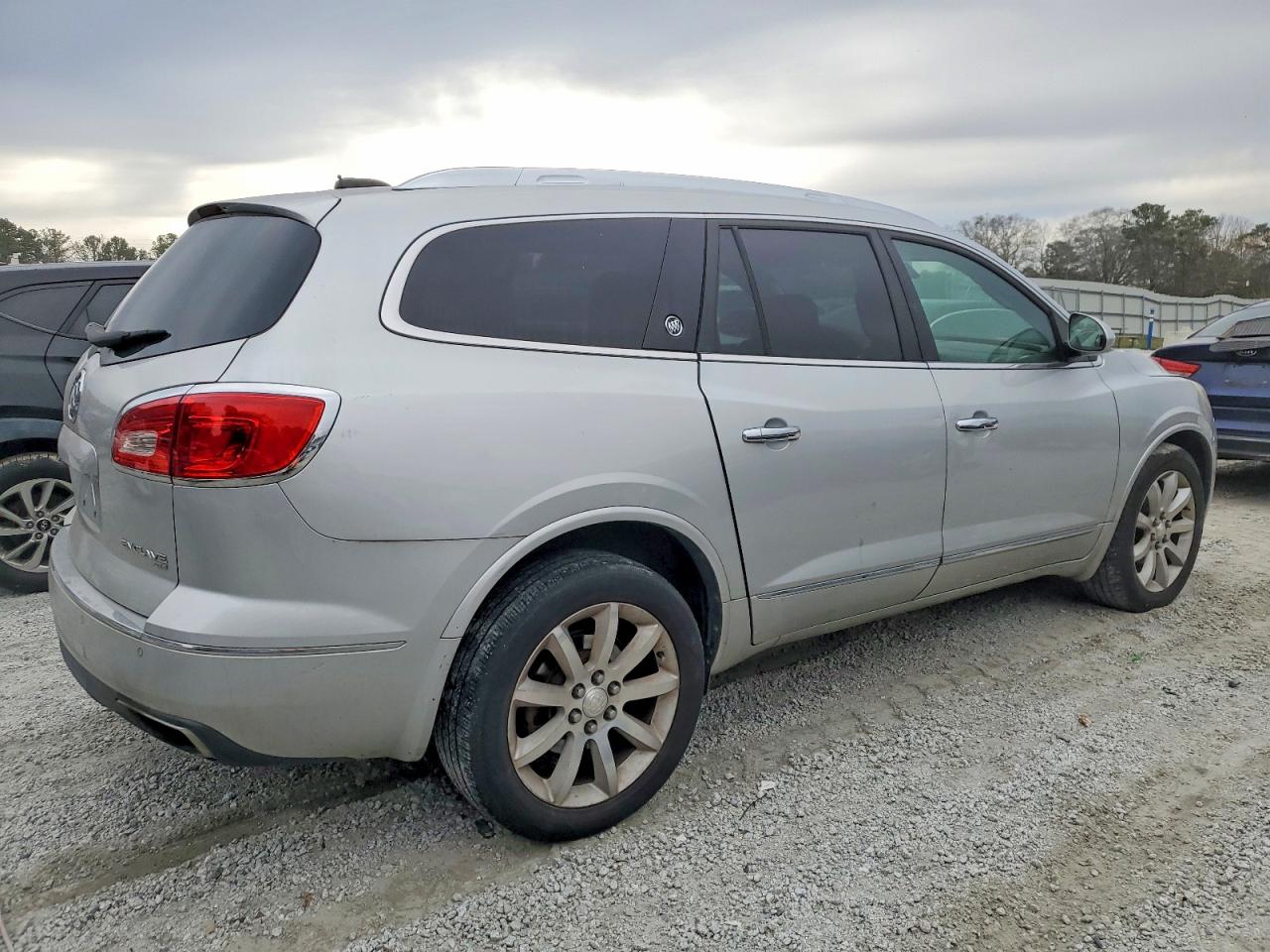 2016 BUICK ENCLAVE photo 5