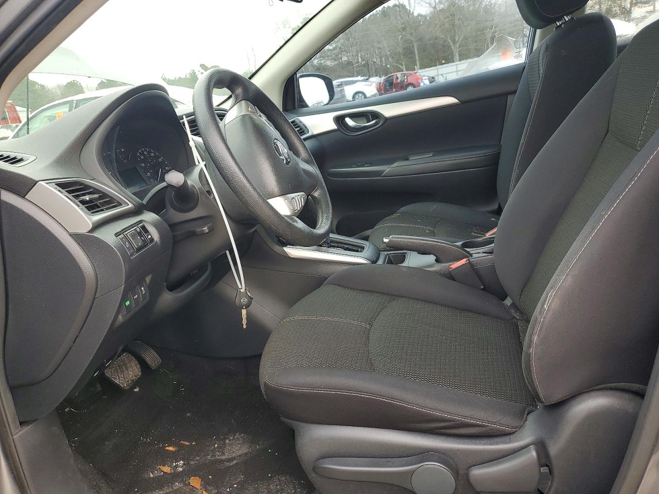 2016 NISSAN SENTRA S photo 7