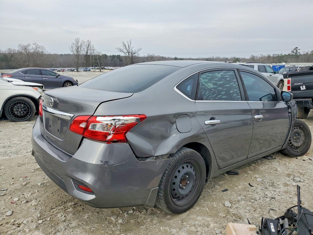 2016 NISSAN SENTRA S photo 3