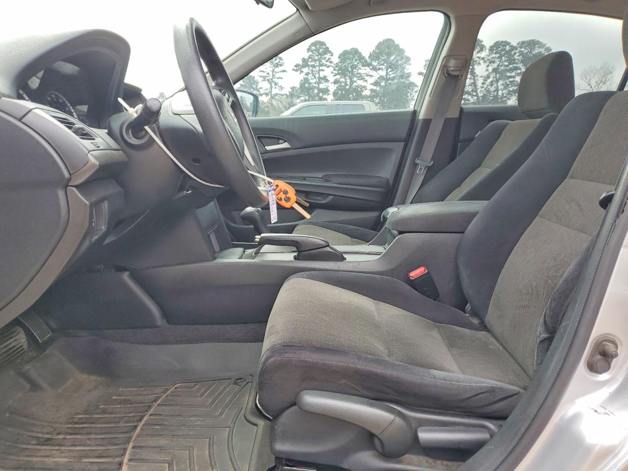 2009 HONDA ACCORD LX photo 7