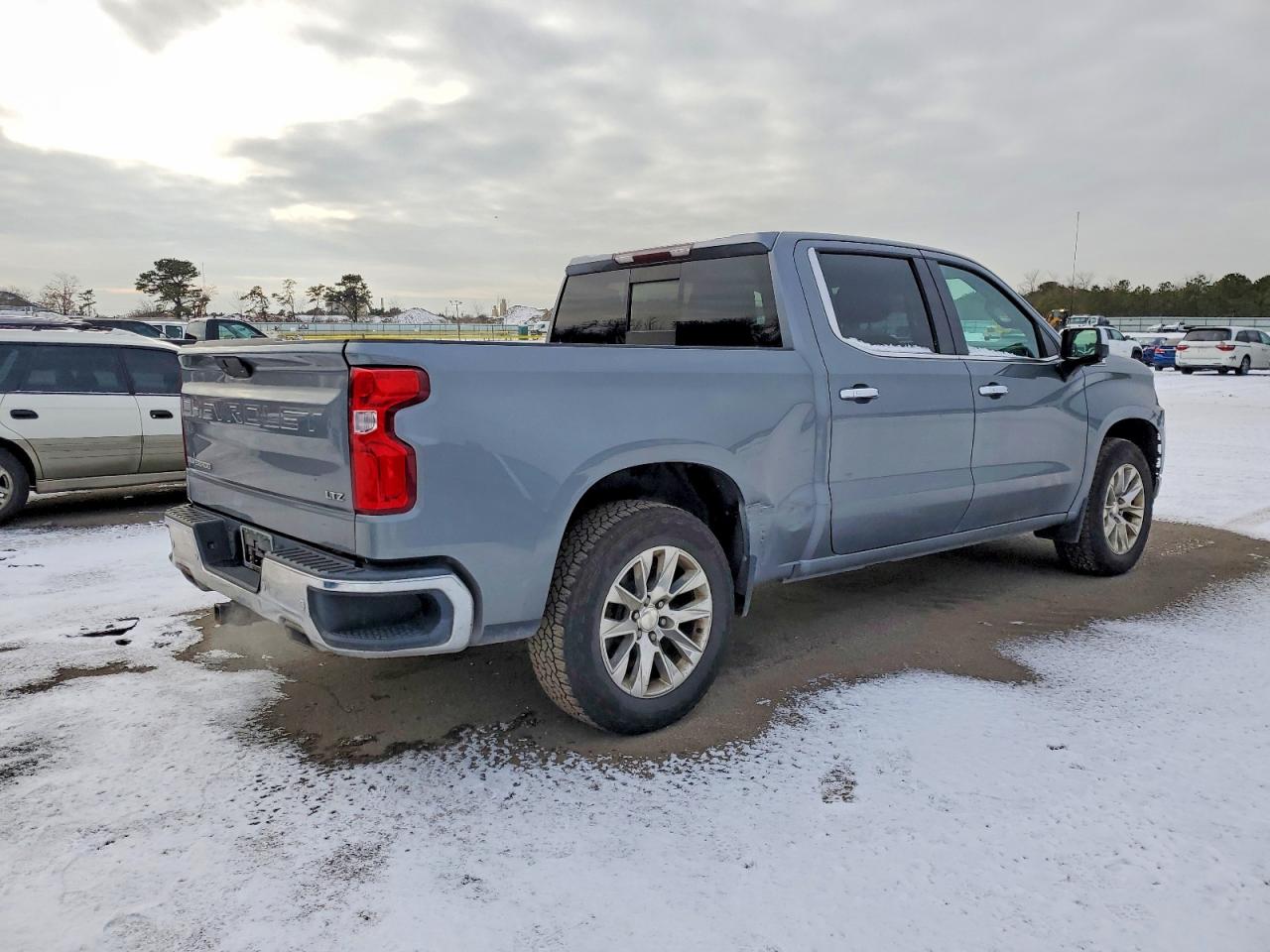 2019 CHEVROLET SILVERADO K1500 LTZ photo 3