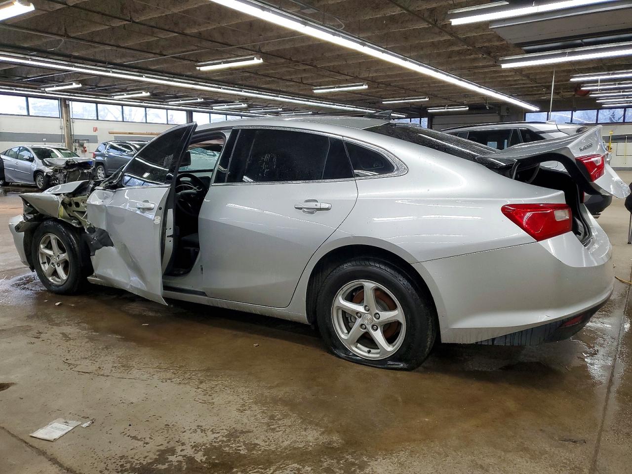 2018 CHEVROLET MALIBU LS photo 2