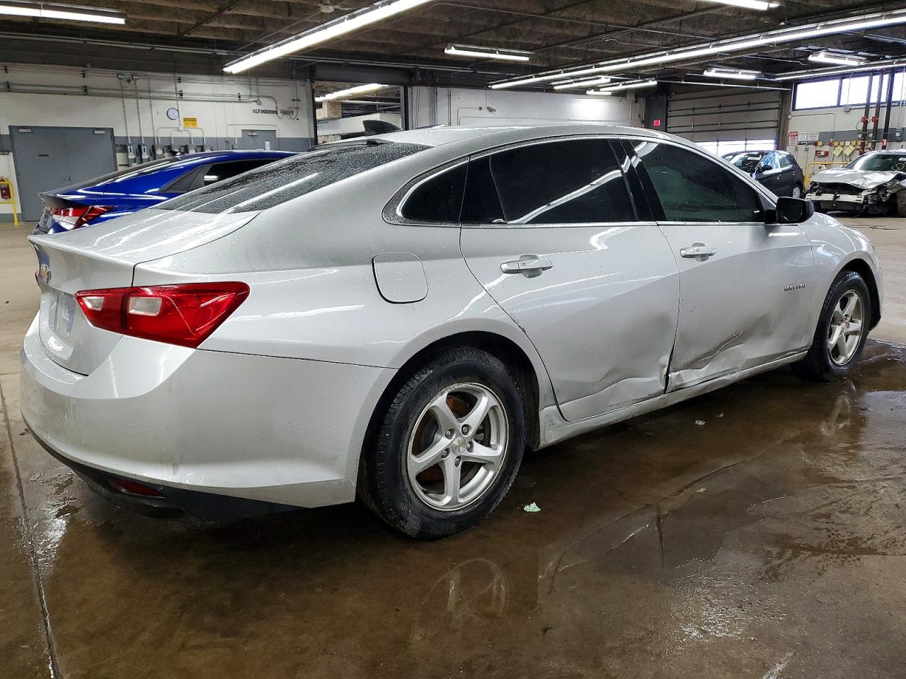 2018 CHEVROLET MALIBU LS photo 3