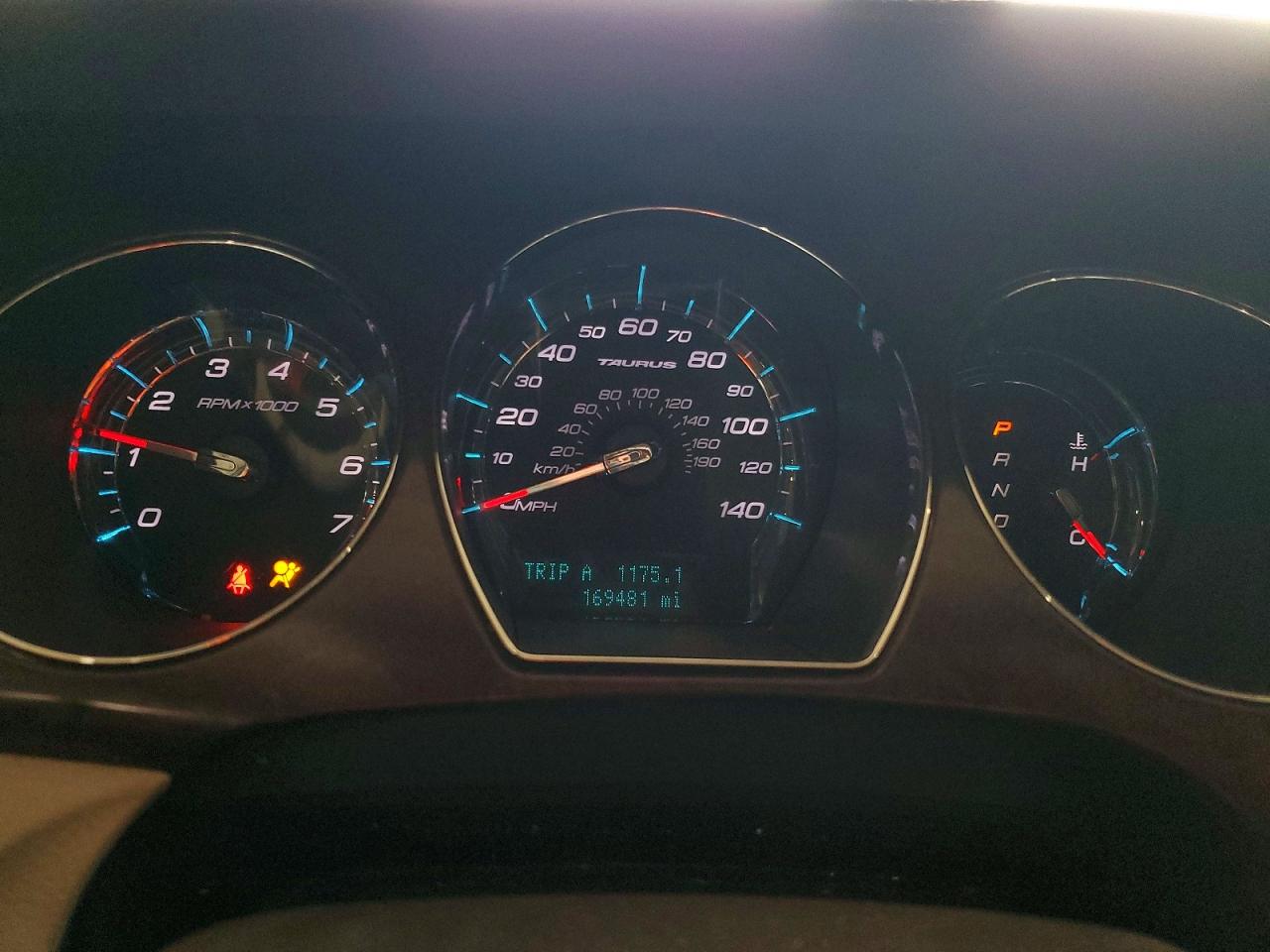 2011 FORD TAURUS LIMITED photo 9