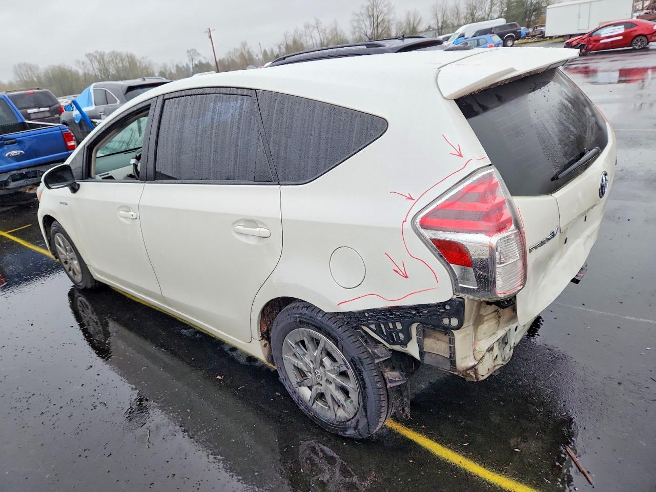 2015 TOYOTA PRIUS photo 2