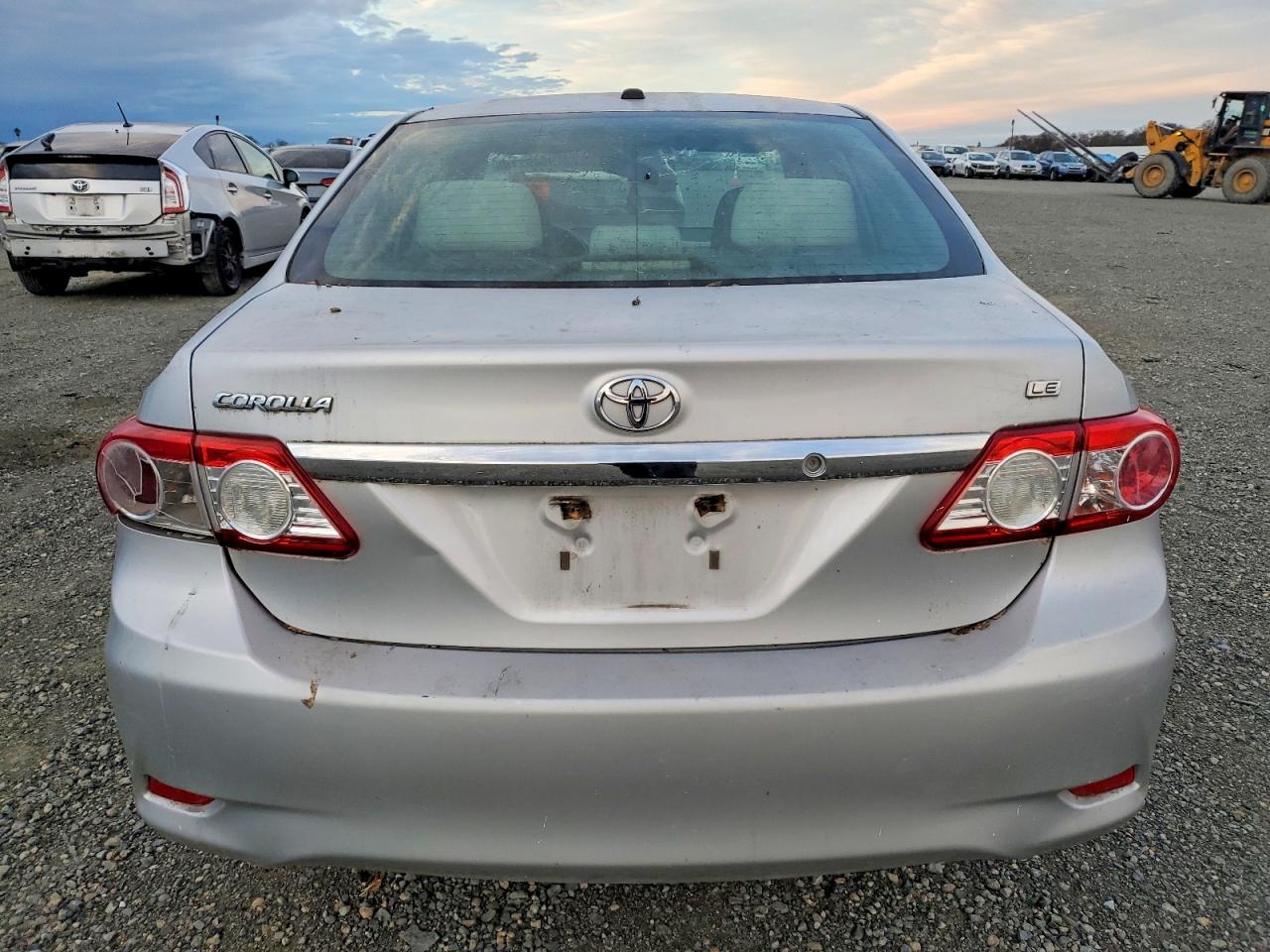 2011 TOYOTA COROLLA BASE photo 6