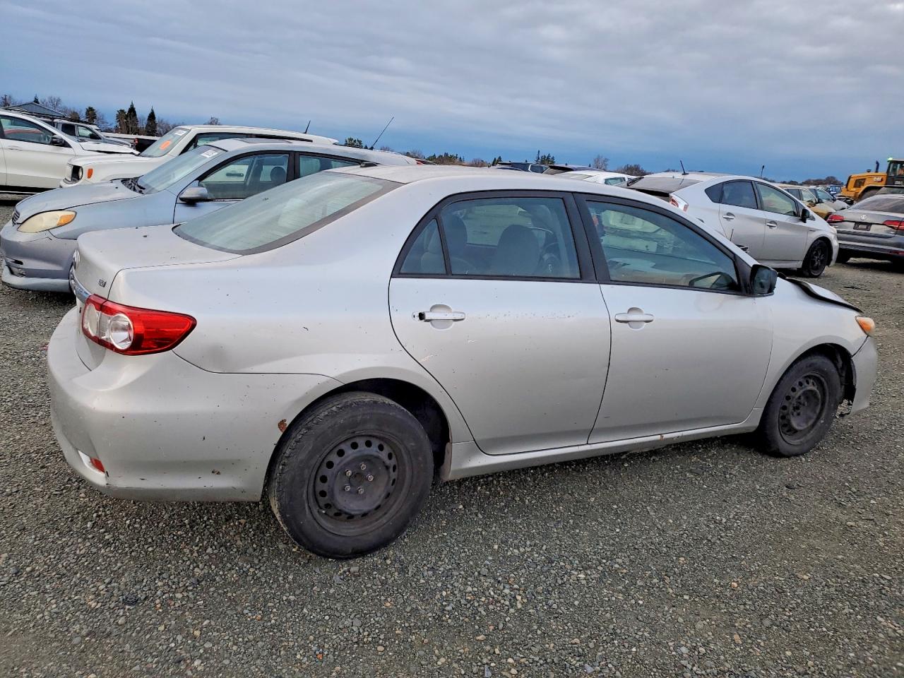 2011 TOYOTA COROLLA BASE photo 3