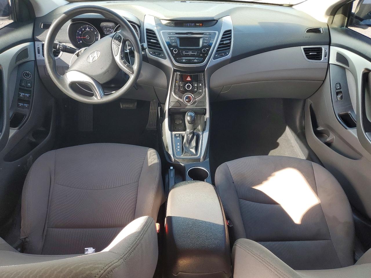 2015 HYUNDAI ELANTRA SE photo 8