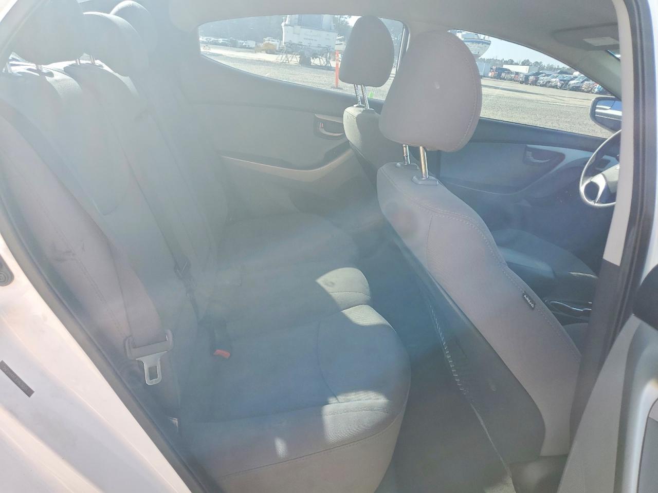2015 HYUNDAI ELANTRA SE photo 10