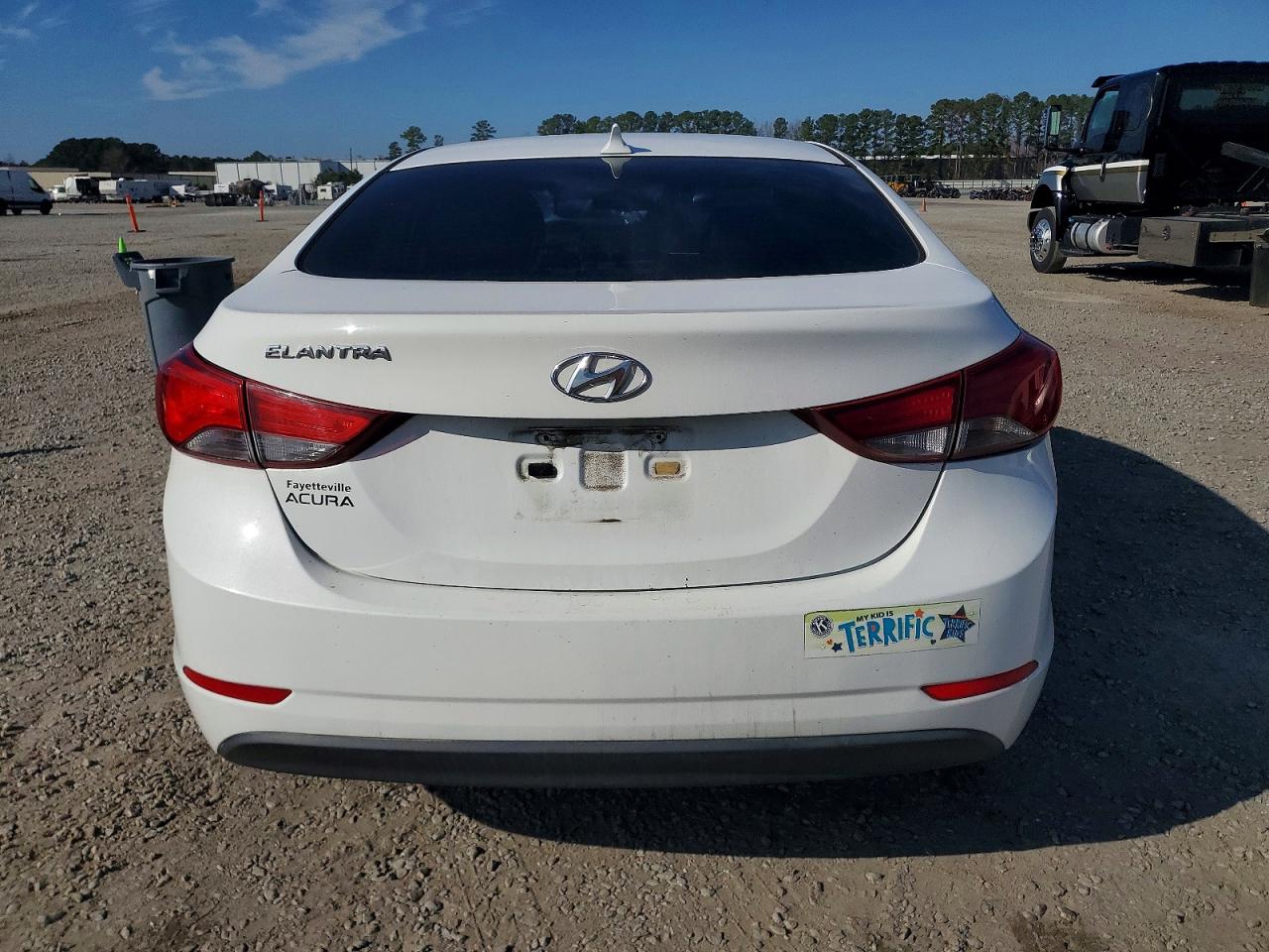 2015 HYUNDAI ELANTRA SE photo 6