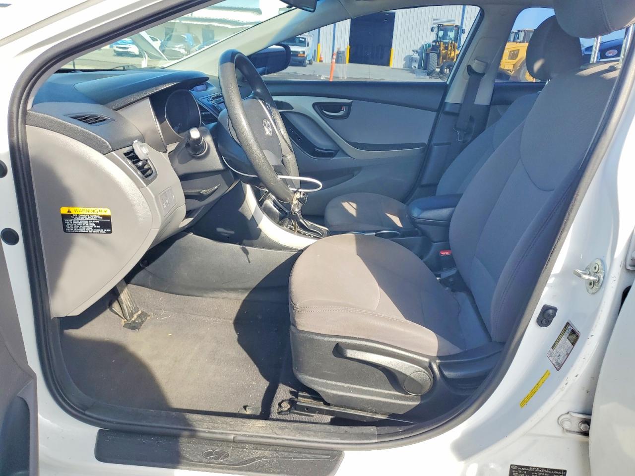 2015 HYUNDAI ELANTRA SE photo 7
