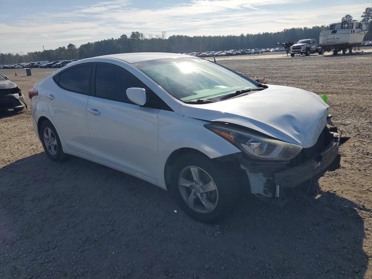 2015 HYUNDAI ELANTRA SE photo 4