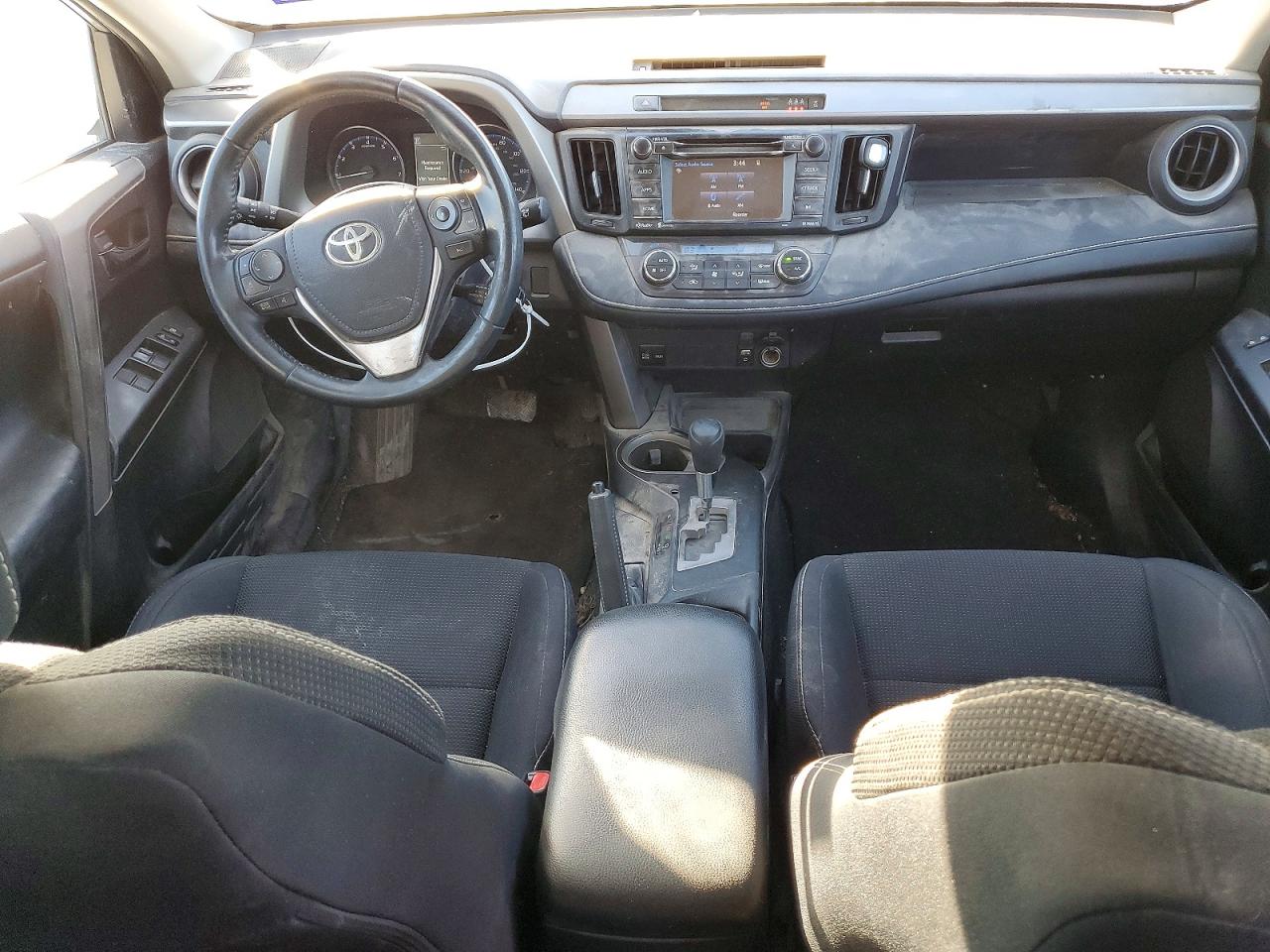 2017 TOYOTA RAV4 XLE photo 15
