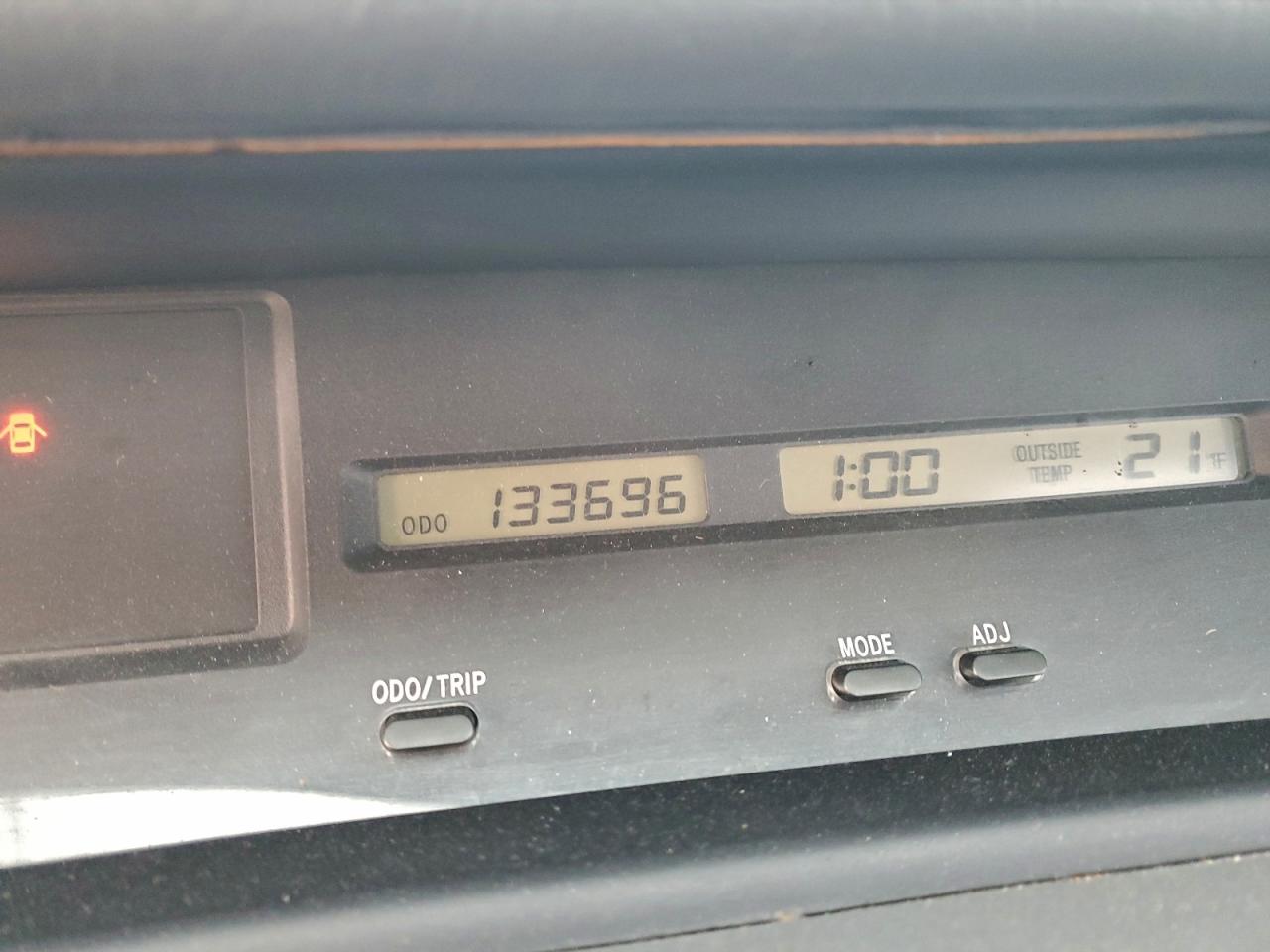2003 TOYOTA AVALON XL photo 9