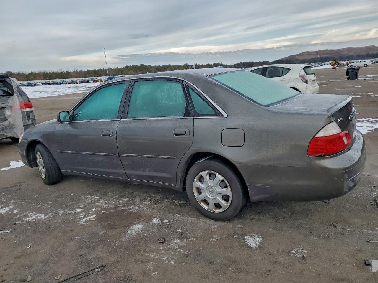 2003 TOYOTA AVALON XL photo 2