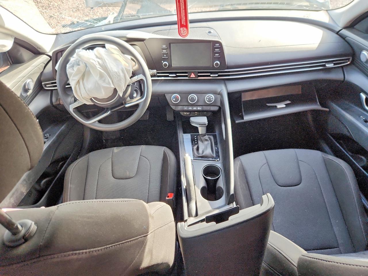 2025 HYUNDAI ELANTRA SE photo 8