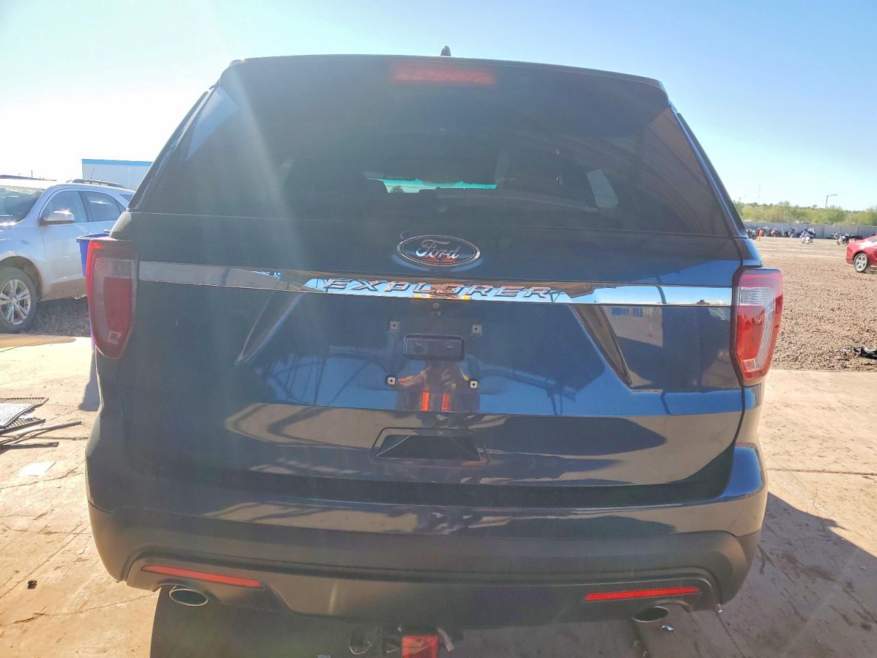 2016 FORD EXPLORER photo 6