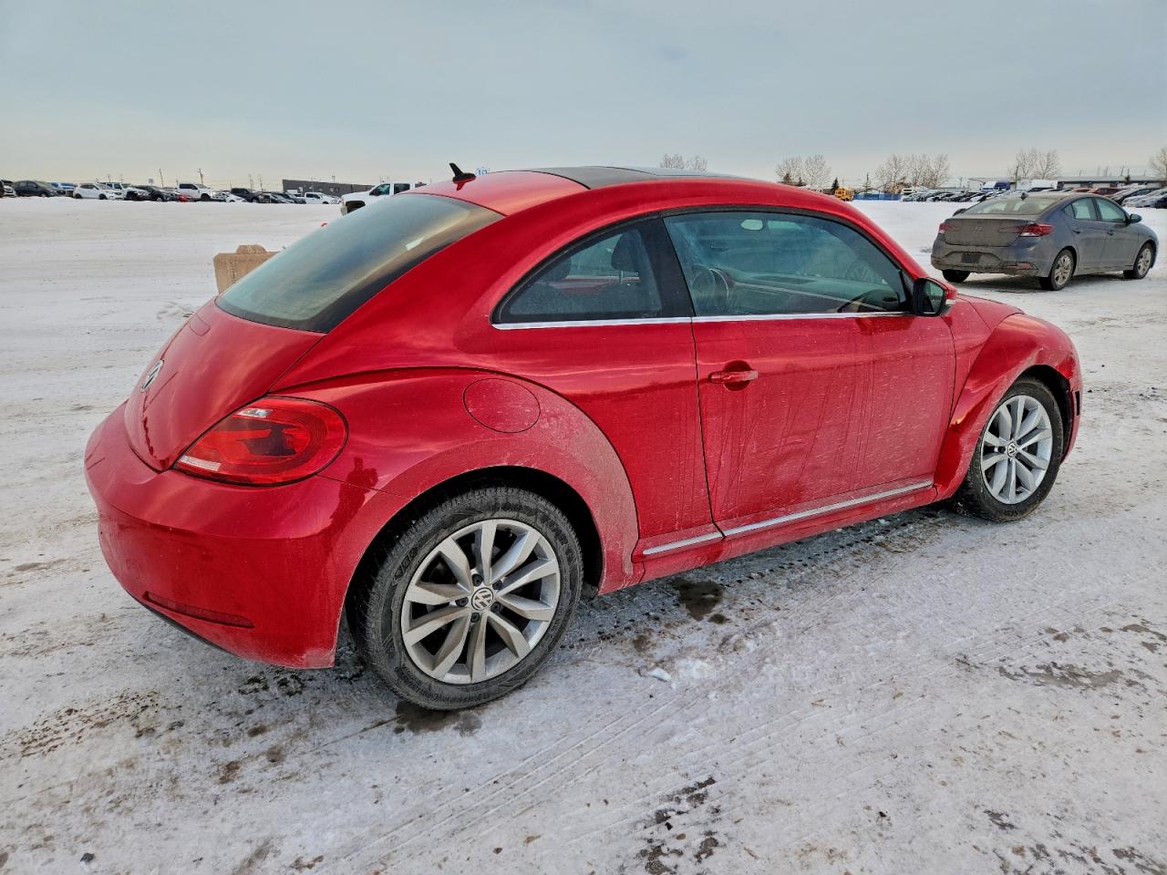 2013 VOLKSWAGEN BEETLE photo 3